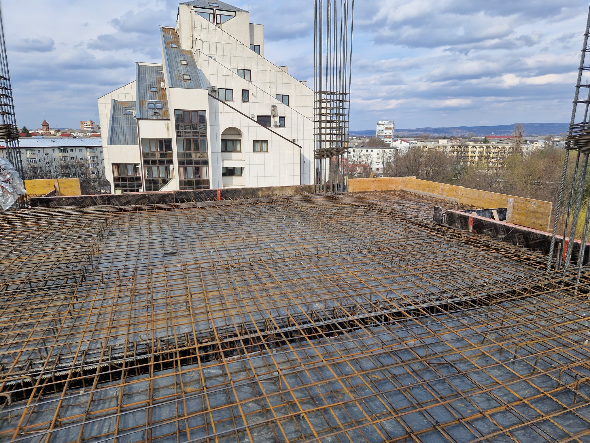 Structură clădire de locuințe colective (10 etaje) – Bacău